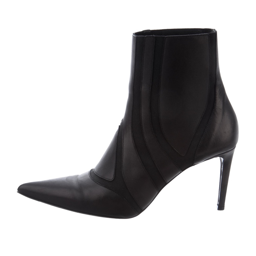 Balenciaga black leather ankle boots size 39.5